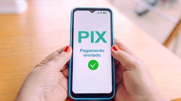 A imagem de 'Pagamento enviado' pode ser parte de um golpe de Pix agendado, alertam especialistas sobre a nova modalidade de fraude. -  (crédito: iStock)