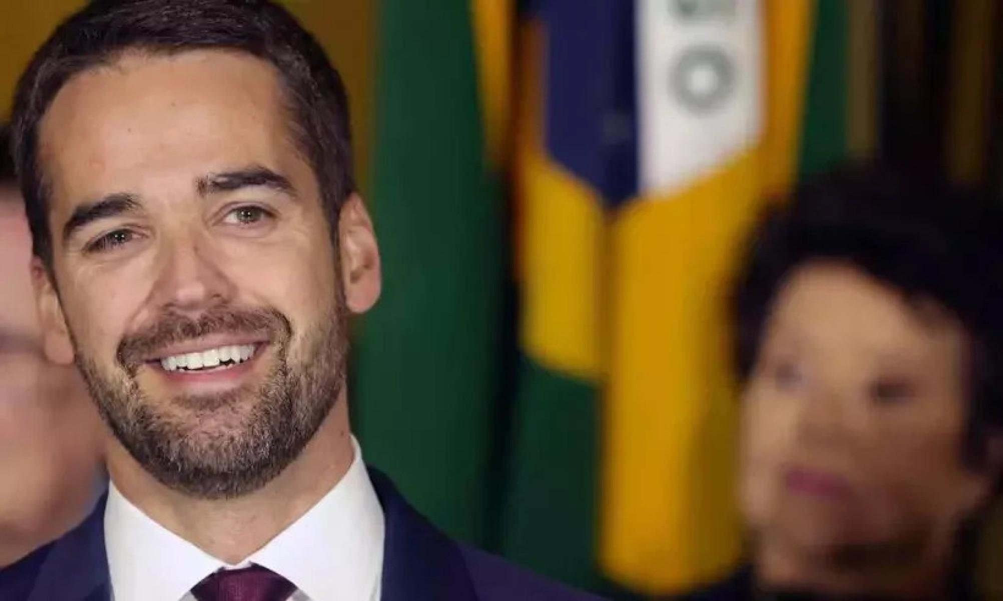 Eduardo Leite oficializa pré-candidatura a presidente