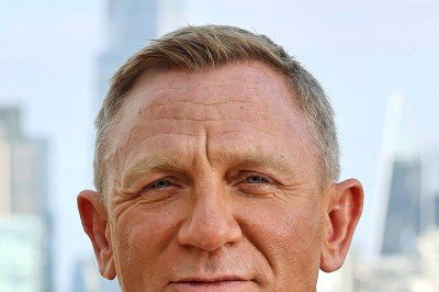 <p>Daniel Craig recebeu uma oferta para interpretar Christopher Dent em “Batman: Parte 2”, segundo o site Giant Freaking Robot. De acordo com a publicação, o personagem pode ser um dos três principais vilões do filme. Vale destacar que a fonte é a mesma que antecipou, antes da confirmação oficial, a participação de Scarlett Johansson no projeto.</p>
 -  (crédito: Wikimedia Commons / The Royal Navy)