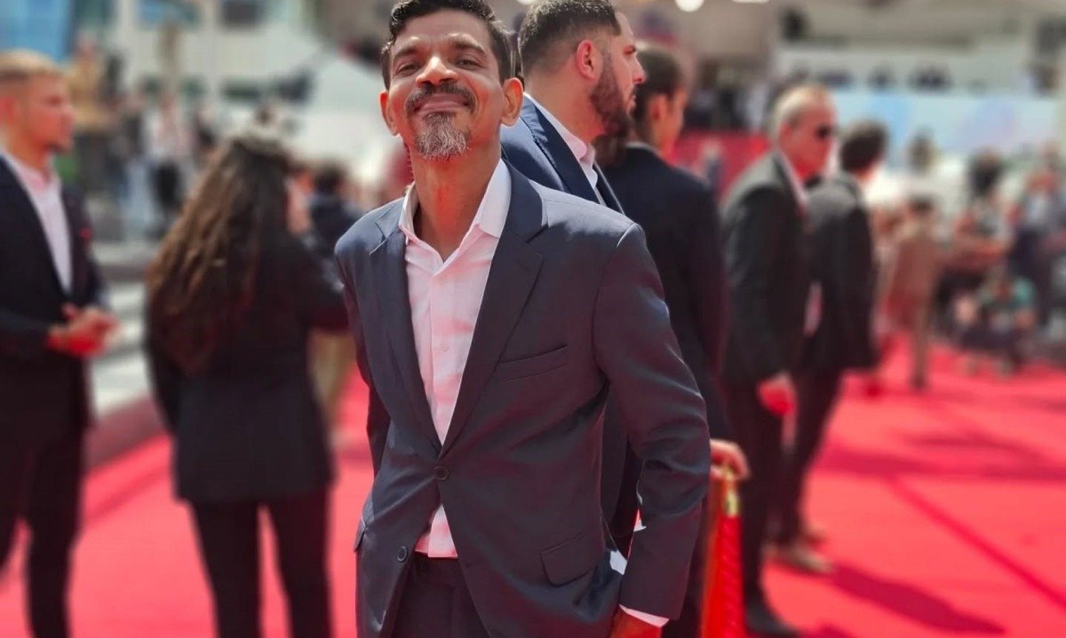 Kaiony Ven&acirc;ncio no tapete vermelho de Cannes, durante exibi&ccedil;&atilde;o de 'O agente secreto' no festival franc&ecirc;s, em maio de 2025