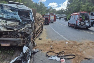 Acidente aconteceu em trecho conhecido como "Curva do Piso", pr&oacute;ximo a Salinas, no Norte de Minas Gerais 
 -  (crédito: Reprodu&ccedil;&atilde;o CBMMG)