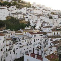 Setenil de las Bodegas: a cidade sob rochas gigantes -  Falconaumanni/Wikimédia Commons
