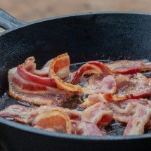 Todos vêm do porco, mas não são iguais: veja as diferenças entre o bacon, a pancetta e o guanciale - Michelle @Shelly Captures It/Unsplash