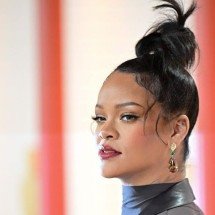Rihanna tem casa atingida por tiros e mulher é presa - AFP