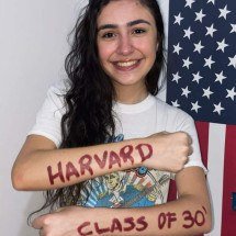 Estudante brasileira de 18 anos conquista bolsa integral em Harvard - Redes sociais