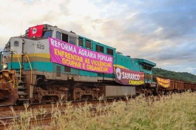 MST faz manifesta&ccedil;&atilde;o em trem contra Samarco -  (crédito: Matheus Teixeira/Divulga&ccedil;&atilde;o)