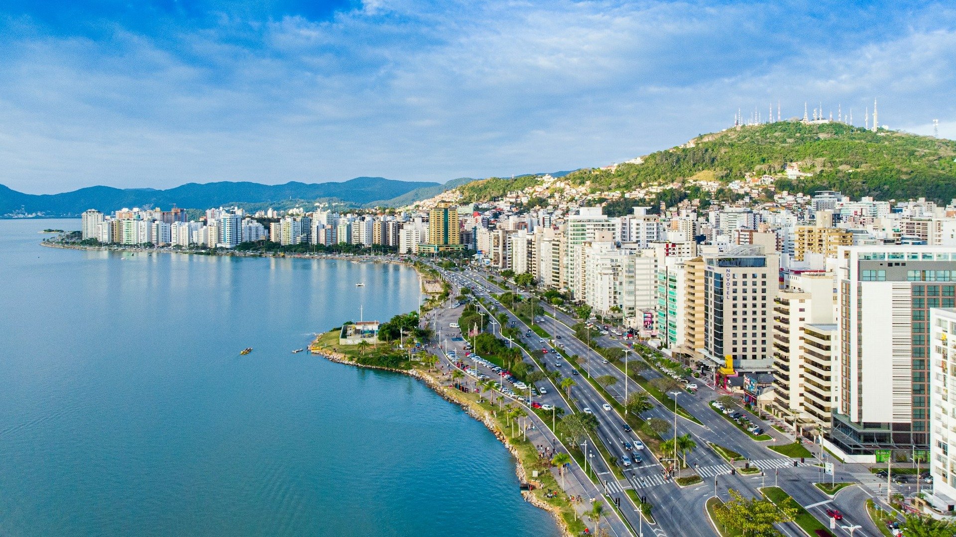 7 destinos incríveis e seguros para mulheres que amam viajar sozinhas - Eduardo Zmievski/ Unsplash