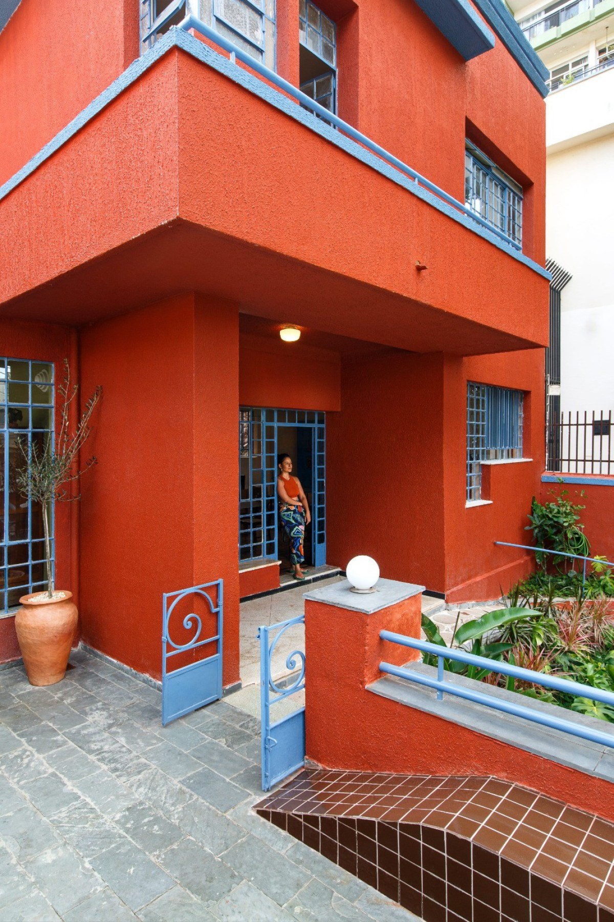 O restaurante Casa Azeite funciona no primeiro andar; em cima &eacute; a resid&ecirc;ncia dos propriet&aacute;rios