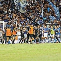 A maratona do Cruzeiro para desmascarar e vencer hipócritas - Edésio Ferreira/EM/D.A Press