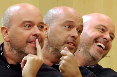 <p><span style='font-weight: 400;'>O apresentador Alex Escobar anunciou, em 5 de março de 2026, que precisará se afastar temporariamente de suas atividades na TV Globo para realizar uma cirurgia nas cordas vocais. A decisão ocorre após meses lidando com um problema que afeta diretamente a voz, sua principal ferramenta de trabalho.</span></p>
 -  (crédito:  Reprodução do Instagram @alexescobar74)