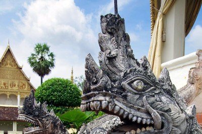 <p>A Tailândia tem templos que são muito visitados pelos turistas em busca de conhecimento sobre a fé budista ou simplesmente para conhecer espaços religiosos e culturais que fazem história.</p>
 -  (crédito: Phillip Maiwald  wikimedia commons)