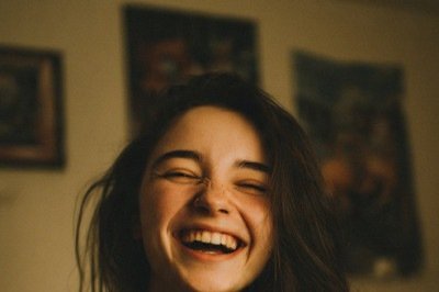 <p>As cócegas são reações nervosas curiosas que ocorrem quando o cérebro interpreta toques na pele. Esse estímulo gera risos involuntários, leve desconforto e reflexos de defesa, funcionando como um mecanismo de alerta do corpo.</p>
 -  (crédito: imagem gerada por i.a)