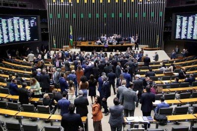 Os movimentos do Congresso e do governo neste momento consolidam a natureza autoritária do Estado brasileiro -  (crédito: BRUNO SPADA)
