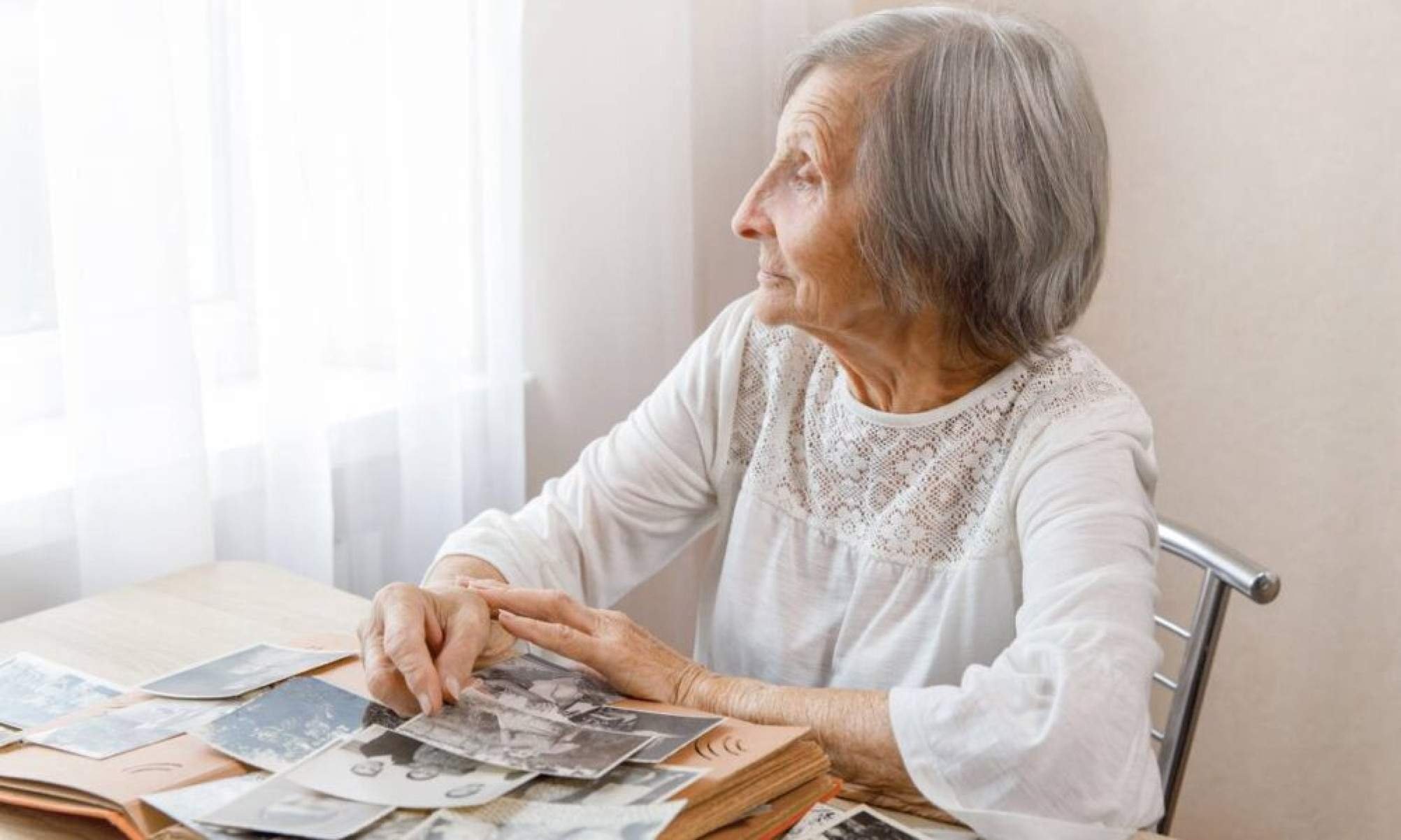 Por que sentimos nostalgia e por que certas lembranças do passado mexem tanto com as emoções -  (crédito: Tupi)