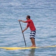 Stand-up paddle é lazer aquático, mas requer atenção com o clima - Divulgação 