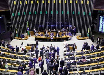 Partidos do centro e do Centrão têm, neste momento, um único objetivo: eleger deputados para ter bancadas robustas na câmara -  (crédito: MARIO AGRA/CÂMARA DOS DEPUTADOS)