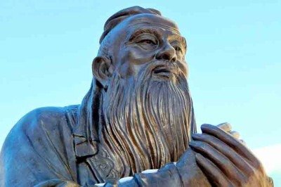 <p>Ideias atribuÃ­das ao pensador chinÃªs ConfÃºcio, que viveu no sÃ©culo V a.C., continuam sendo discutidas e aplicadas no mundo atual, inclusive em Ã¡reas como lideranÃ§a, Ã©tica e gestÃ£o.</p>
 -  (crédito:  Imagem de ErikaWittlieb por Pixabay)