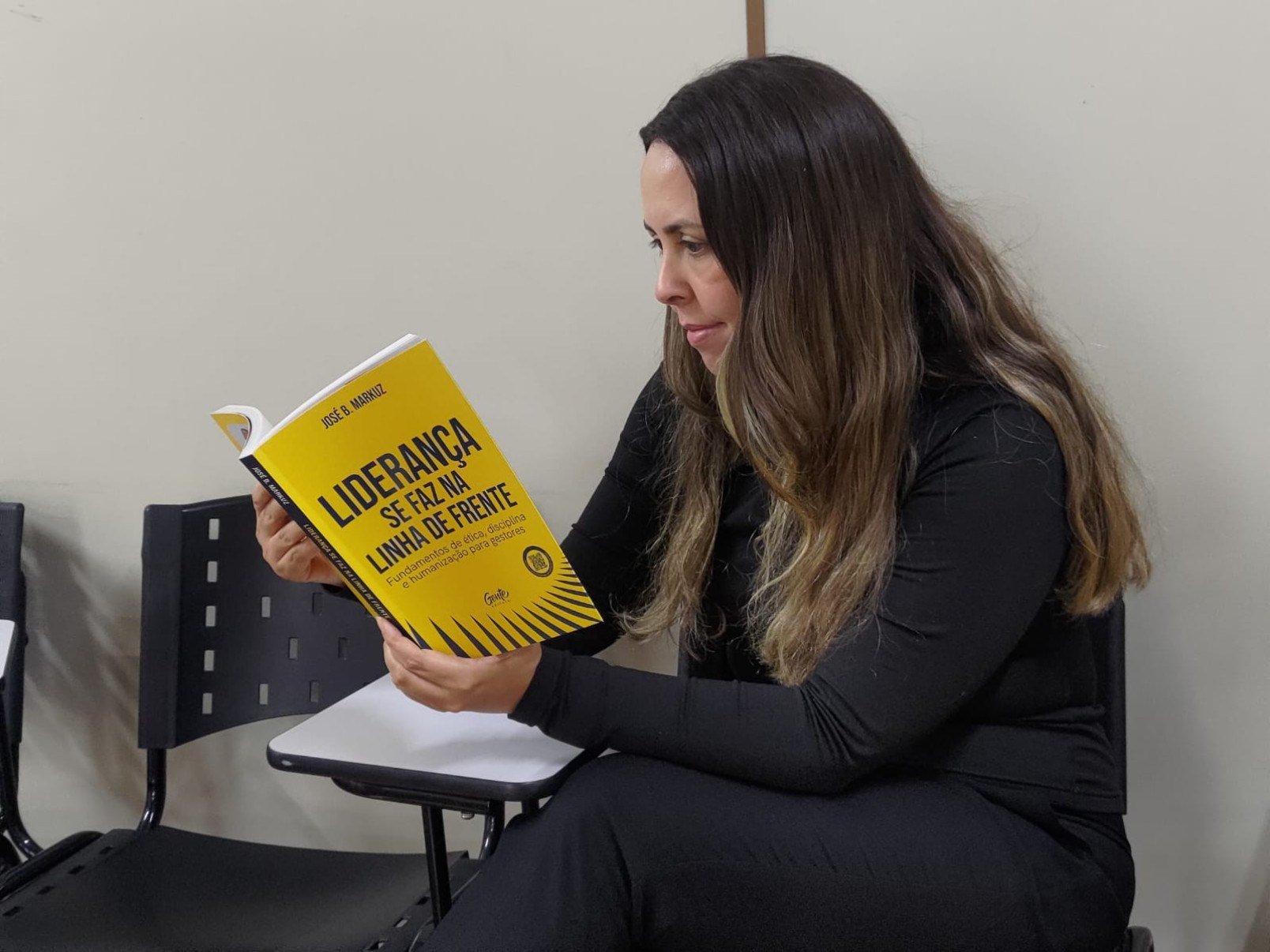 Markuz lança livro e narra: do Exército à empresa bilionária - DINO