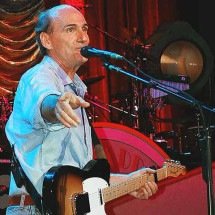James Taylor chega aos 78 anos com carreira marcada por grandes sucessos - Paul Keleher/Wikimédia Commons