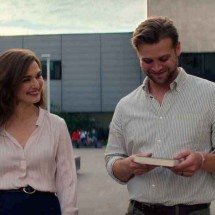 ‘Vladimir’ trata com ousadia tema da infidelidade conjugal  - Netflix/Divulgação