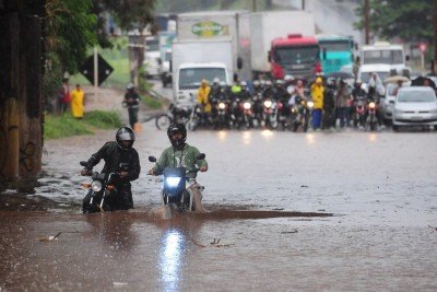 BH está sobre alerta de chuva nesta quinta-feira (12/3) 
       -  (crédito: Gladyston Rodrigues/EM/D.A Press)