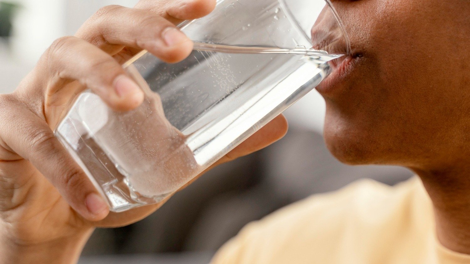 7 hábitos diários que ajudam a proteger a saúde dos seus rins - Freepik