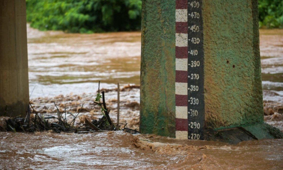 Prefeitura e Bombeiros monitoram nível do Rio das Velhas em Sabará-Leandro Couri/Em/D.A Press
