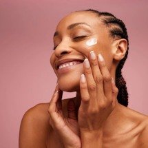 Rotina de cuidados evita acne, manchas e envelhecimento precoce - Pixabay