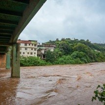 Nível do Rio das Velhas sobe e aulas são suspensas em cidade da Grande BH - Leandro Couri/EM/DA Press