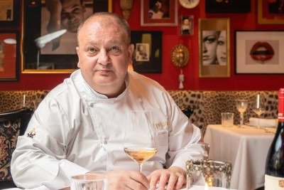 Chef Érick Jacquin é o convidado VIP da festa mineira porque é um francês querido (e famoso) no Brasil  -  (crédito: Facebook/reprodução)