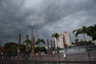 Regionais da capital já registram volumes de chuva próximos ou acima da média histórica do mês -  (crédito: Gladyston Rodrigues/EM.D.A.Press)