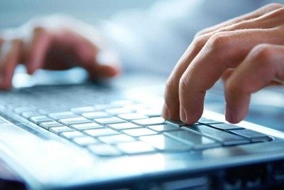 Trabalhando de casa: a teia do burnout na era digital -  (crédito: Portal Giro 10)