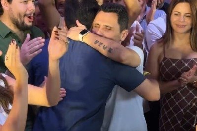 Cleitinho abraça prefeito de Patos de Minas, convidado por ele para ser seu candidato a vice-governador -  (crédito: Reprodução Redes Socias)