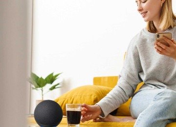 A Alexa está presente em vários lares pelo mundo, assumindo cada vez mais funções do dia a dia -  (crédito: Amazon/Divulgação)