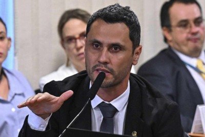 O tempo de Cleitinho e o cenário aberto para as candidaturas em Minas Gerais -  (crédito: Foto: Jefferson Rudy/Agência Senado)