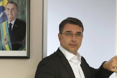 Fl&aacute;vio se uniu aos advogados de Bolsonaro para refor&ccedil;ar o pedido de domiciliar  -  (crédito: Foto: Beto Barata/PL)