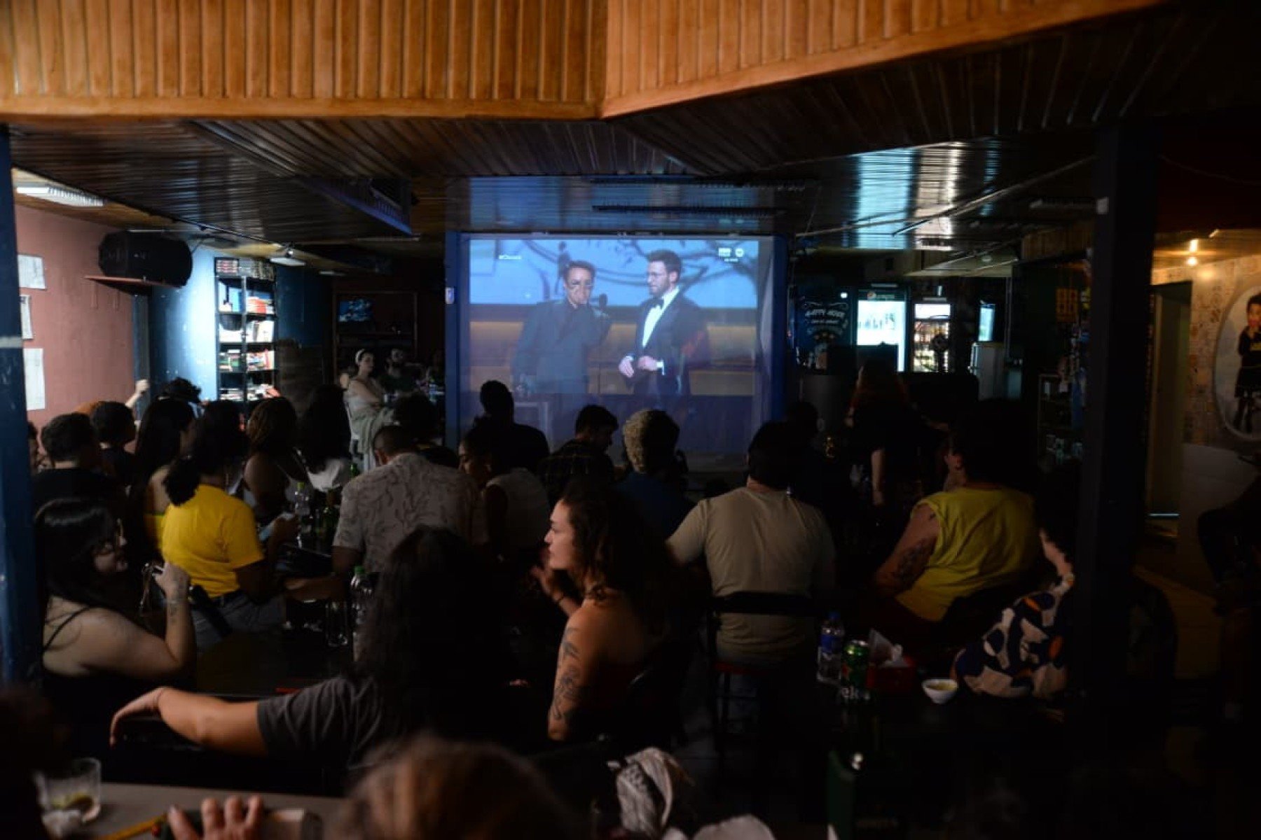 Bar Cannibals entra no clima de Copa e tamb&eacute;m transmite a cerim&ocirc;nia do Oscar neste domingo (15/3)