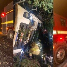 Caminhoneiro morre em tombamento de caminhão na BR-135 - CBMMG/ Divulgação