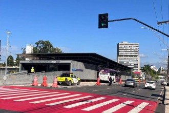 Terminal Sede, na Avenida João César de Oliveira, receberá cerca de 20% do fluxo de ônibus do SIM -  (crédito: Edésio Ferreira/EM/D.A Press)