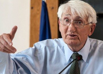 J&uuml;rgen Habermas, figura central na filosofia contempor&acirc;nea, aborda a import&acirc;ncia da comunica&ccedil;&atilde;o para a sa&uacute;de da democracia. -  (crédito: Eur&oacute;pa Pont, CC BY 2.0/ Wikimedia Commons)