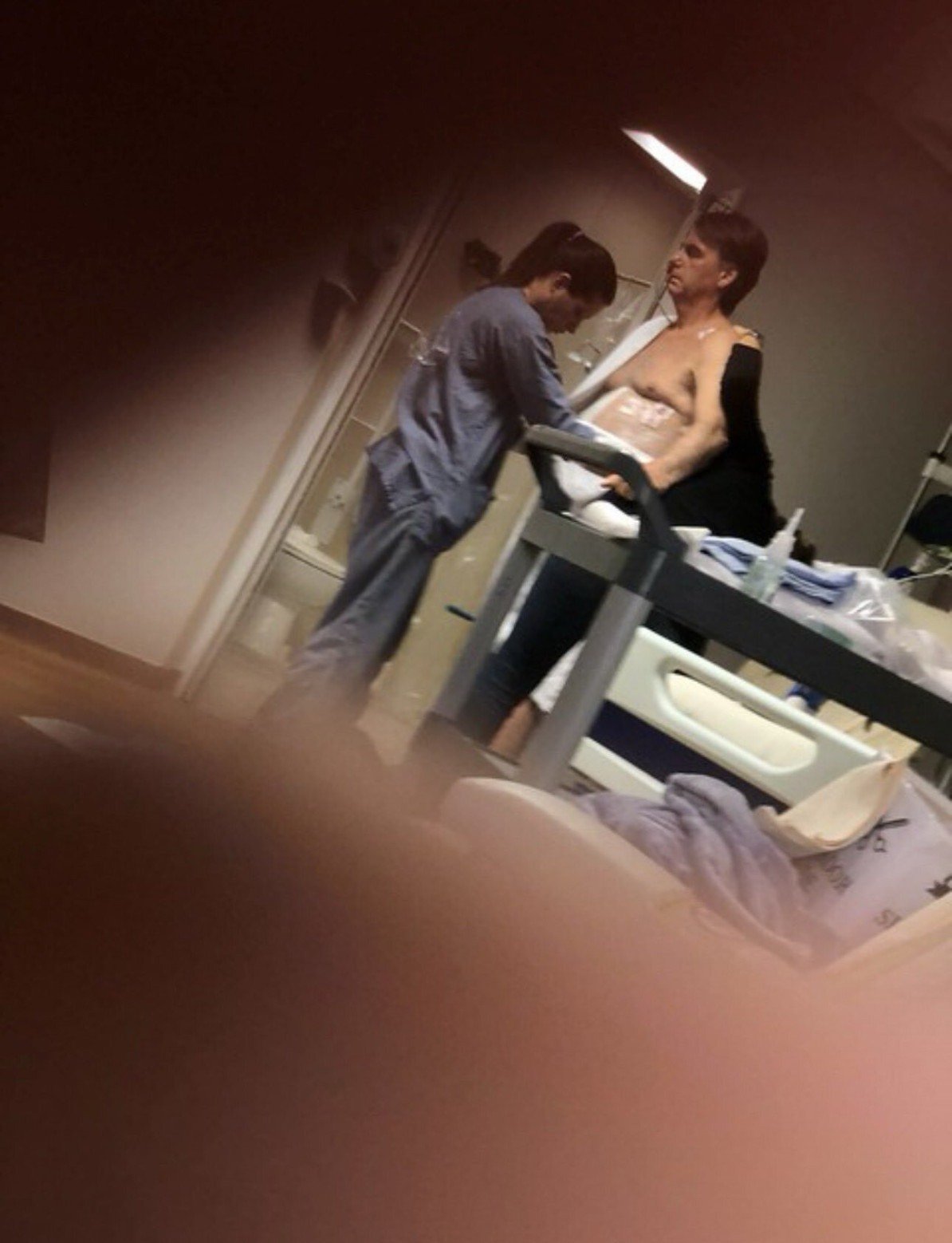 Foto de Bolsonaro no hospital DF Star, em Bras&iacute;lia