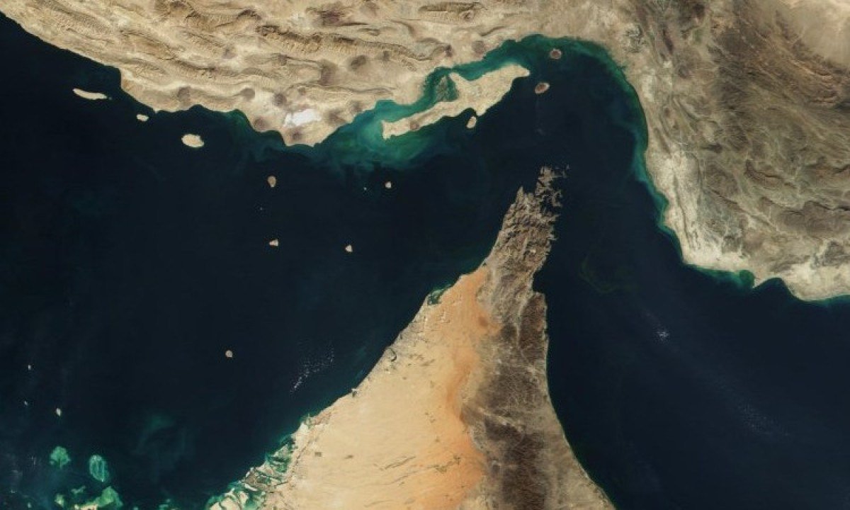 Irã reabre Estreito de Ormuz durante cessar-fogo  - NASA