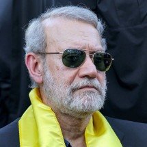 Irã confirma morte de Larijani e Israel promete mesmo destino a líder supremo - Anwar Amro/AFP