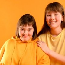 Síndrome de Down: quem cuida dos irmãos? - FreePik