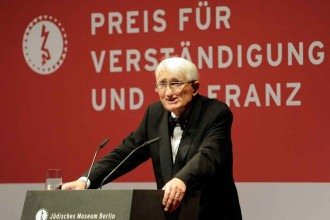 Doutor em filosofia pela Universidade de Bonn, professor em Heidelberg e Frankfurt, Habermas se tornou referência mundial
 -  (crédito: Odd Andersen/AFP)