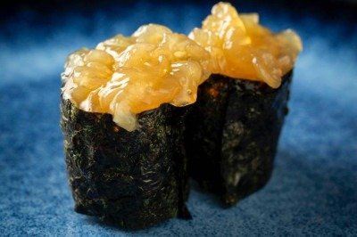 No Kanpai, o gunkan de água-viva é parte do Festival Izanai, um rodízio focado em iguarias da cozinha asiática -  (crédito: Victor Schwaner/Divulgação)