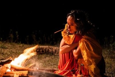 Ciana Brandão fará a performance 'Arapyau' às 20h desta terça-feira (17/3), na abertura da exposição -  (crédito: Edgar Kanaykõ)