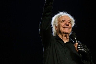 <p>O maestro e pianista João Carlos Martins lançou a Orquestra Sinfônica Sênior Sesi-SP, formada por músicos com mais de 60 anos. Segundo a “Folha de S.Paulo”, o projeto estreia com apresentação comemorativa no vão da Fiesp, na Avenida Paulista.</p>
 -  (crédito: Divulgação/Fiesp)