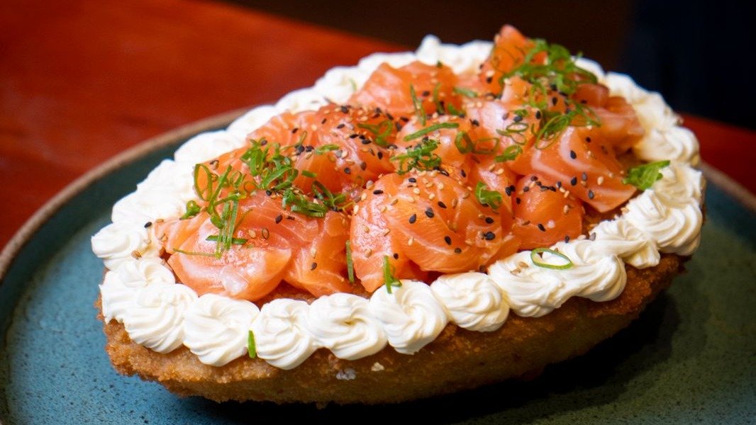 Apresentado pelo Yakan, o Ovo de Sushi &eacute; a inusitada op&ccedil;&atilde;o salgada que promete ser o destaque da P&aacute;scoa em BH. -  (crédito: Pedro Mansueto)