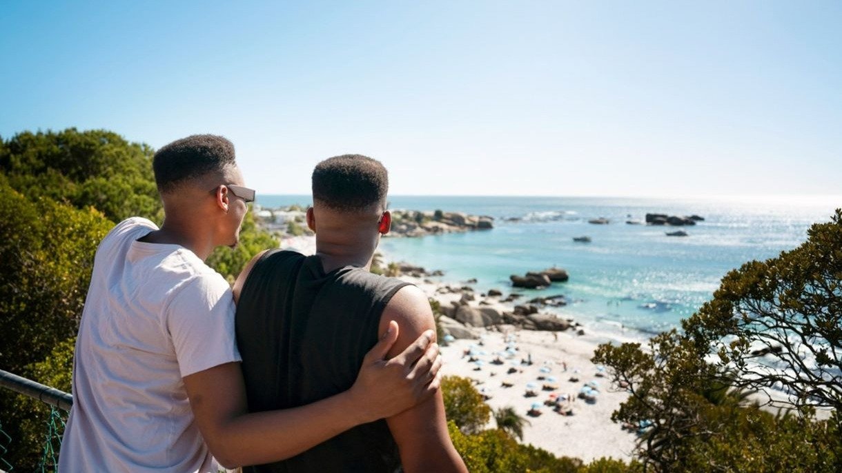 A liberdade de celebrar o amor em destinos acolhedores &eacute; essencial para viajantes LGBTQIA+, que buscam seguran&ccedil;a e tranquilidade -  (crédito: FreePik)